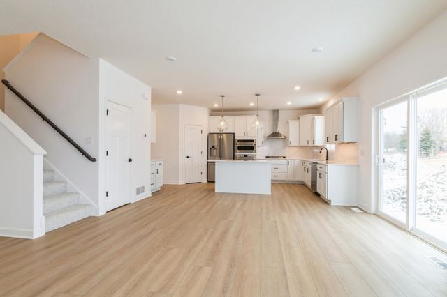 1072 Aster Boulevard, Rosemount, MN 55068