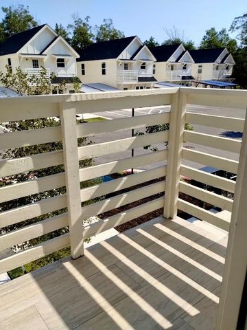 2002 W 2nd ST 802, Taylor, TX 76574