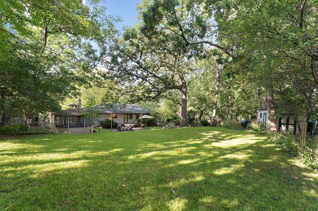 3100 Oxford Street N, Roseville, MN 55113