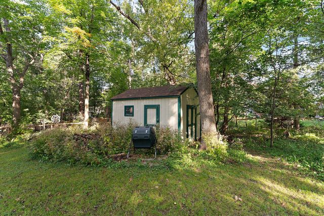 3100 Oxford Street N, Roseville, MN 55113