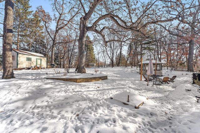 3100 Oxford Street N, Roseville, MN 55113