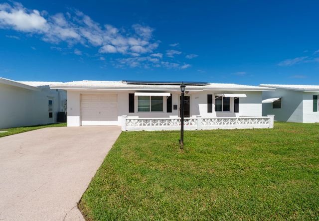 2391 SW 13th Terrace, Boynton Beach, FL 33426