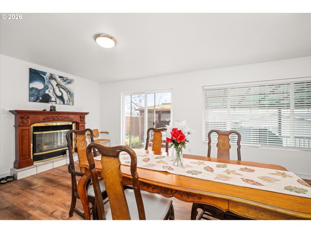 805 QUEENS Ave, Creswell, OR 97426