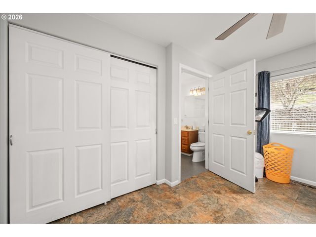 805 QUEENS Ave, Creswell, OR 97426