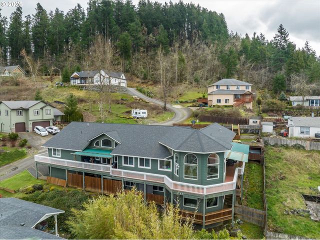 805 QUEENS Ave, Creswell, OR 97426