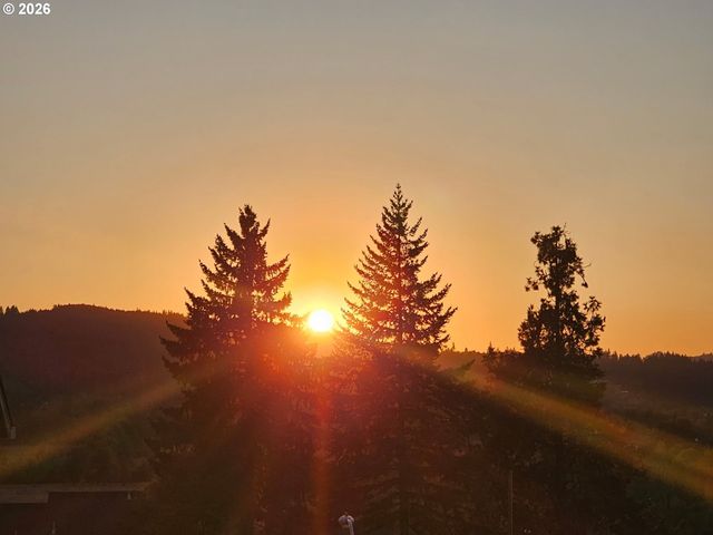 805 QUEENS Ave, Creswell, OR 97426