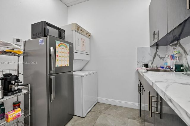 Full Service Beauty Salon For Sale In Bird Road, Miami, FL 33165