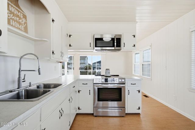 112 Marlin Drive, Supply, NC 28462