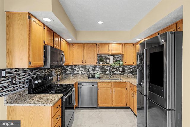 8292 BERRYFIELD DR, Baltimore, MD 21236