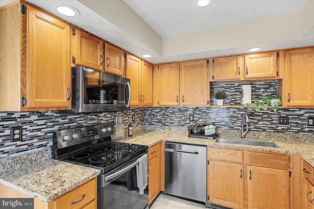 8292 BERRYFIELD DR, Baltimore, MD 21236