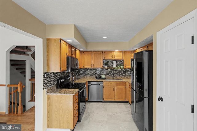 8292 BERRYFIELD DR, Baltimore, MD 21236