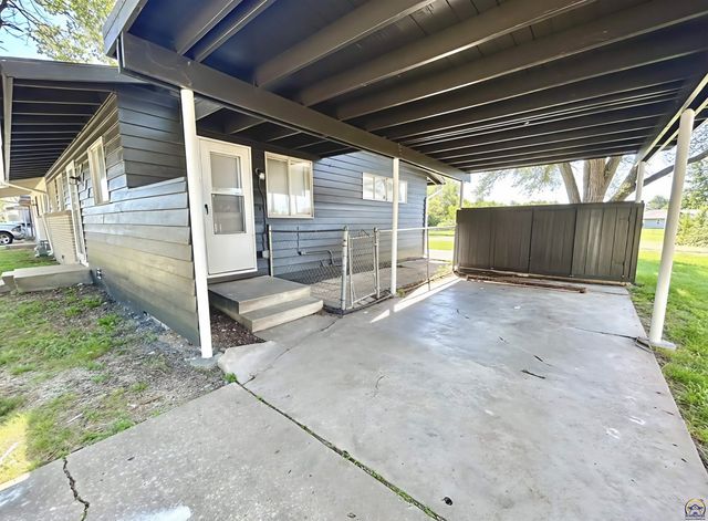 7132 SW Lario LN, Topeka, KS 66619