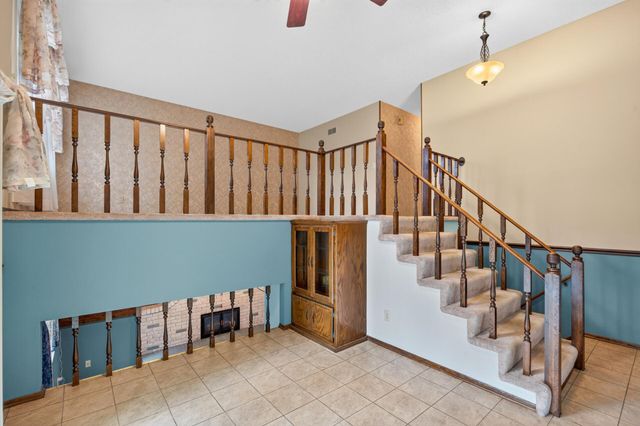 882 90th Avenue NW, Coon Rapids, MN 55433