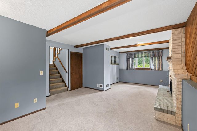 882 90th Avenue NW, Coon Rapids, MN 55433