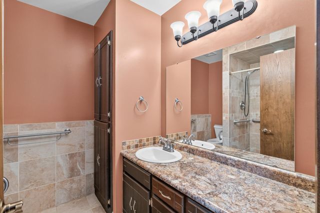 882 90th Avenue NW, Coon Rapids, MN 55433