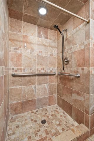 882 90th Avenue NW, Coon Rapids, MN 55433