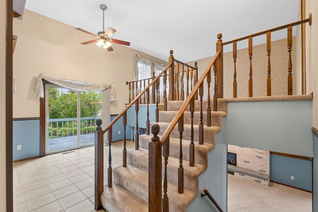 882 90th Avenue NW, Coon Rapids, MN 55433