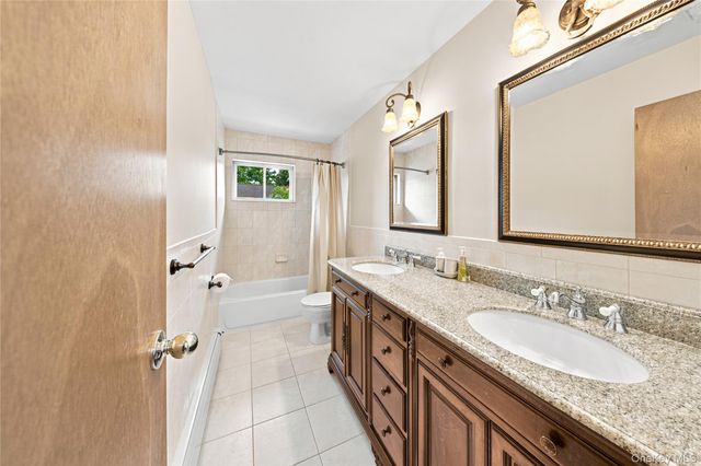 6 Navy Drive, Smithtown, NY 11787
