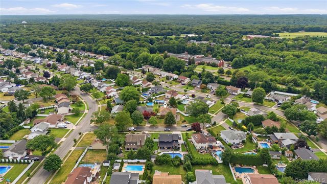 6 Navy Drive, Smithtown, NY 11787