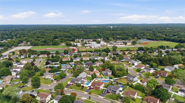 6 Navy Drive, Smithtown, NY 11787