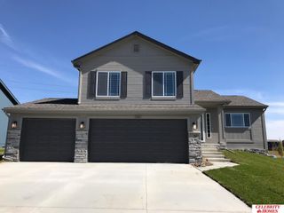 16913 Newport Avenue, Omaha, NE 68116