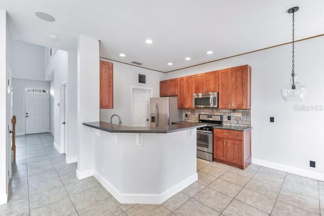 125 MANOR VIEW LANE, Deland, FL 32724