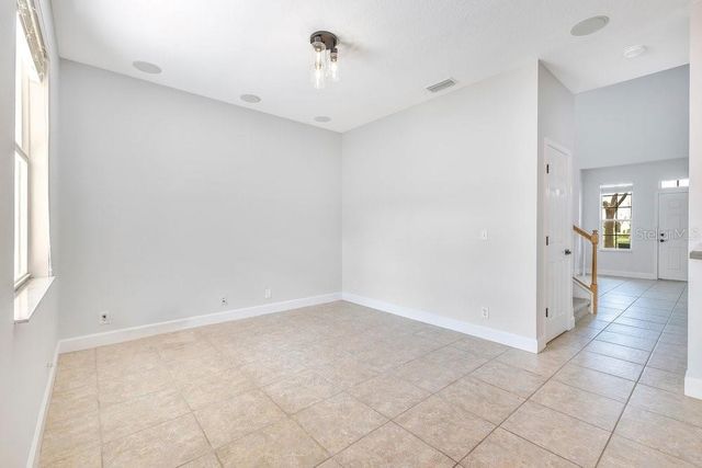 125 MANOR VIEW LANE, Deland, FL 32724