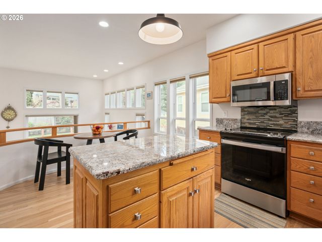 2436 GREINER St, Eugene, OR 97405