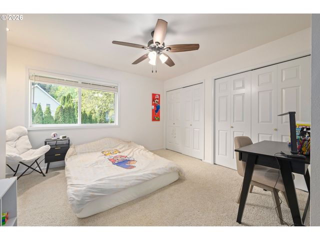 2436 GREINER St, Eugene, OR 97405