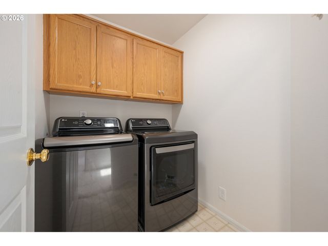 2436 GREINER St, Eugene, OR 97405