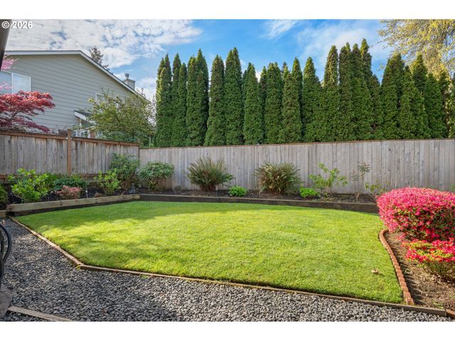 2436 GREINER St, Eugene, OR 97405