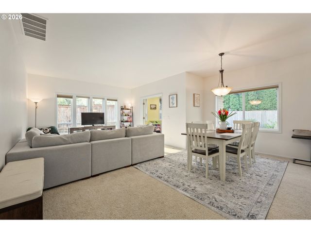 2436 GREINER St, Eugene, OR 97405