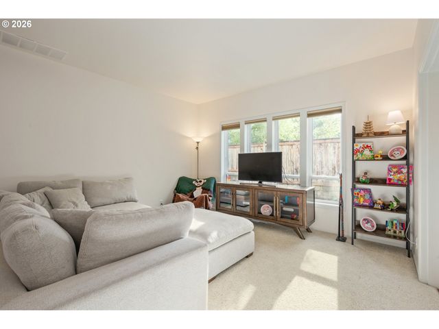 2436 GREINER St, Eugene, OR 97405