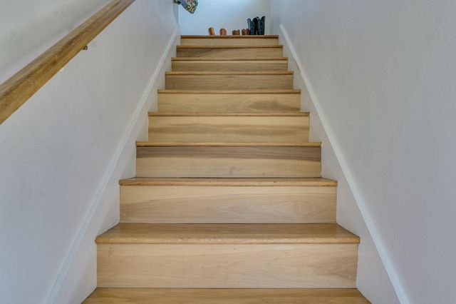 1402 Ashwood RD, Austin, TX 78722