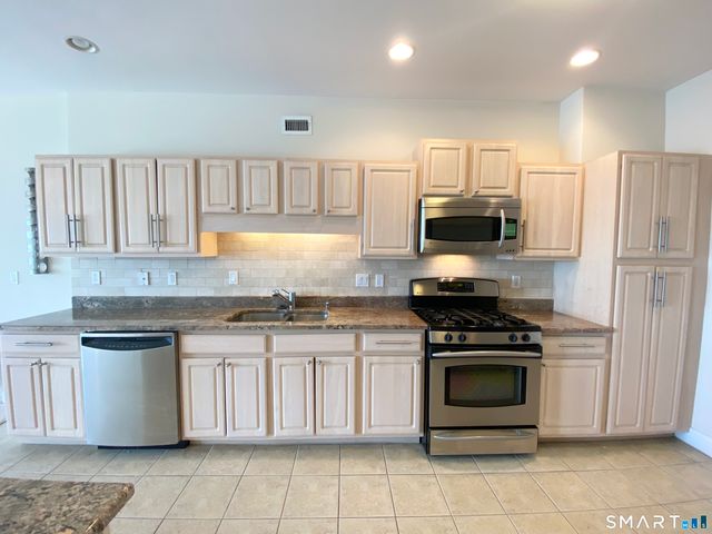 343 Beach Street 501, West Haven, CT 06516