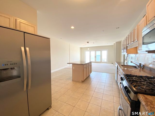 343 Beach Street 501, West Haven, CT 06516
