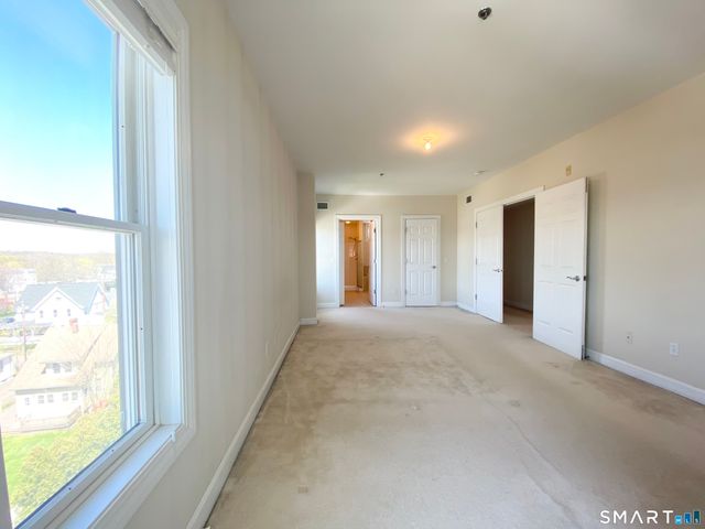 343 Beach Street 501, West Haven, CT 06516
