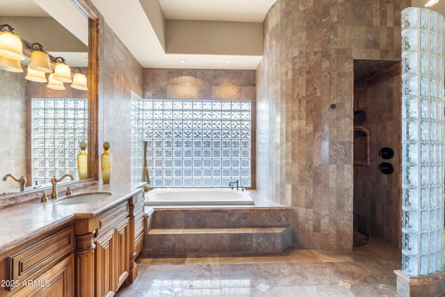 13249 E SUMMIT Drive, Scottsdale, AZ 85259