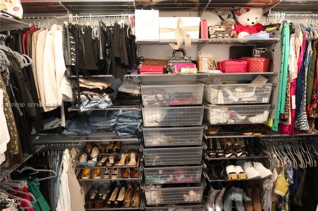 10923 NW 70th St 10923, Doral, FL 33178