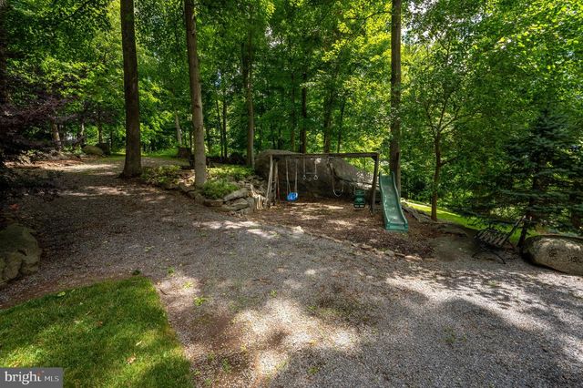 2101 OLD LANCASTER PI, Reinholds, PA 17569