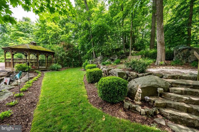 2101 OLD LANCASTER PI, Reinholds, PA 17569