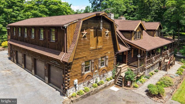 2101 OLD LANCASTER PI, Reinholds, PA 17569