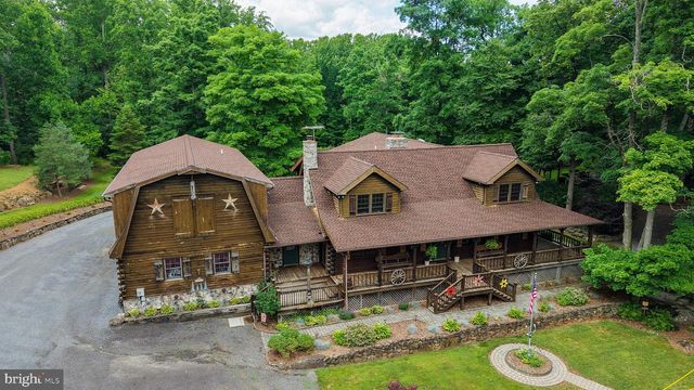 2101 OLD LANCASTER PI, Reinholds, PA 17569