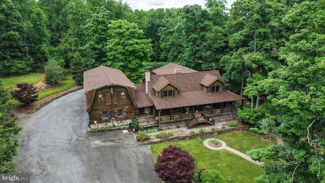 2101 OLD LANCASTER PI, Reinholds, PA 17569