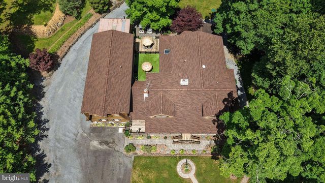 2101 OLD LANCASTER PI, Reinholds, PA 17569