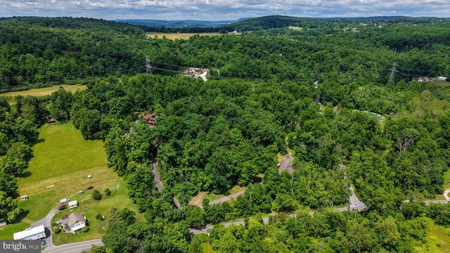 2101 OLD LANCASTER PI, Reinholds, PA 17569