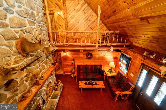 2101 OLD LANCASTER PI, Reinholds, PA 17569