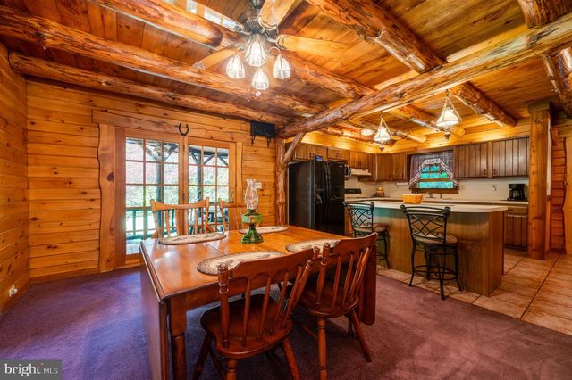 2101 OLD LANCASTER PI, Reinholds, PA 17569