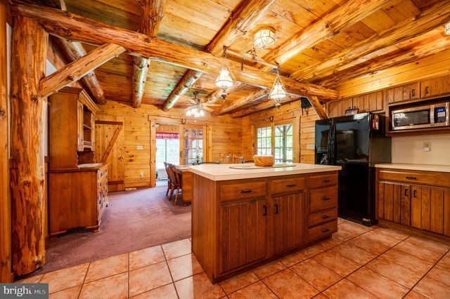 2101 OLD LANCASTER PI, Reinholds, PA 17569
