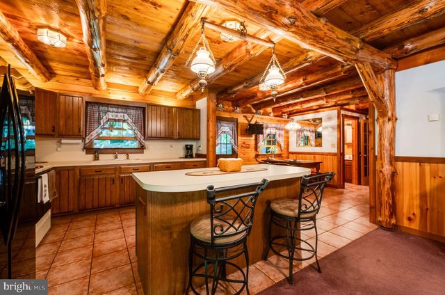 2101 OLD LANCASTER PI, Reinholds, PA 17569